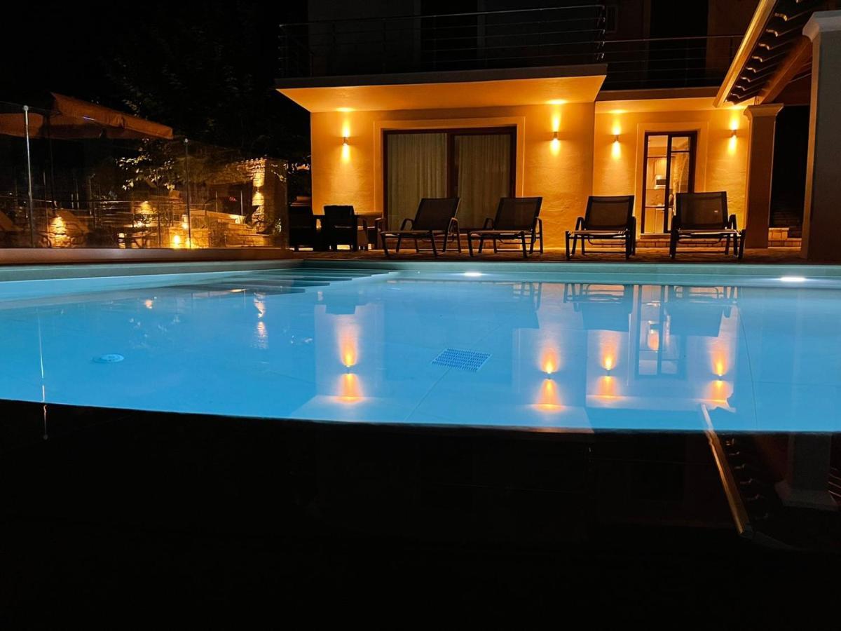 Ozias A Modern,spacious, Swimmig Pool Villa. *