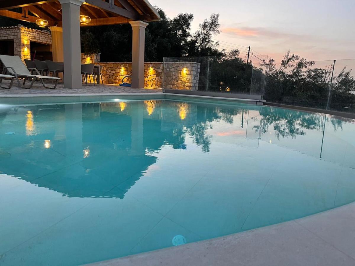Villa Ozias A Modern,spacious, Swimmig Pool Villa. *