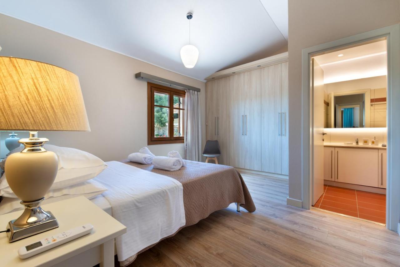 Ozias A Modern,spacious, Swimmig Pool Villa.