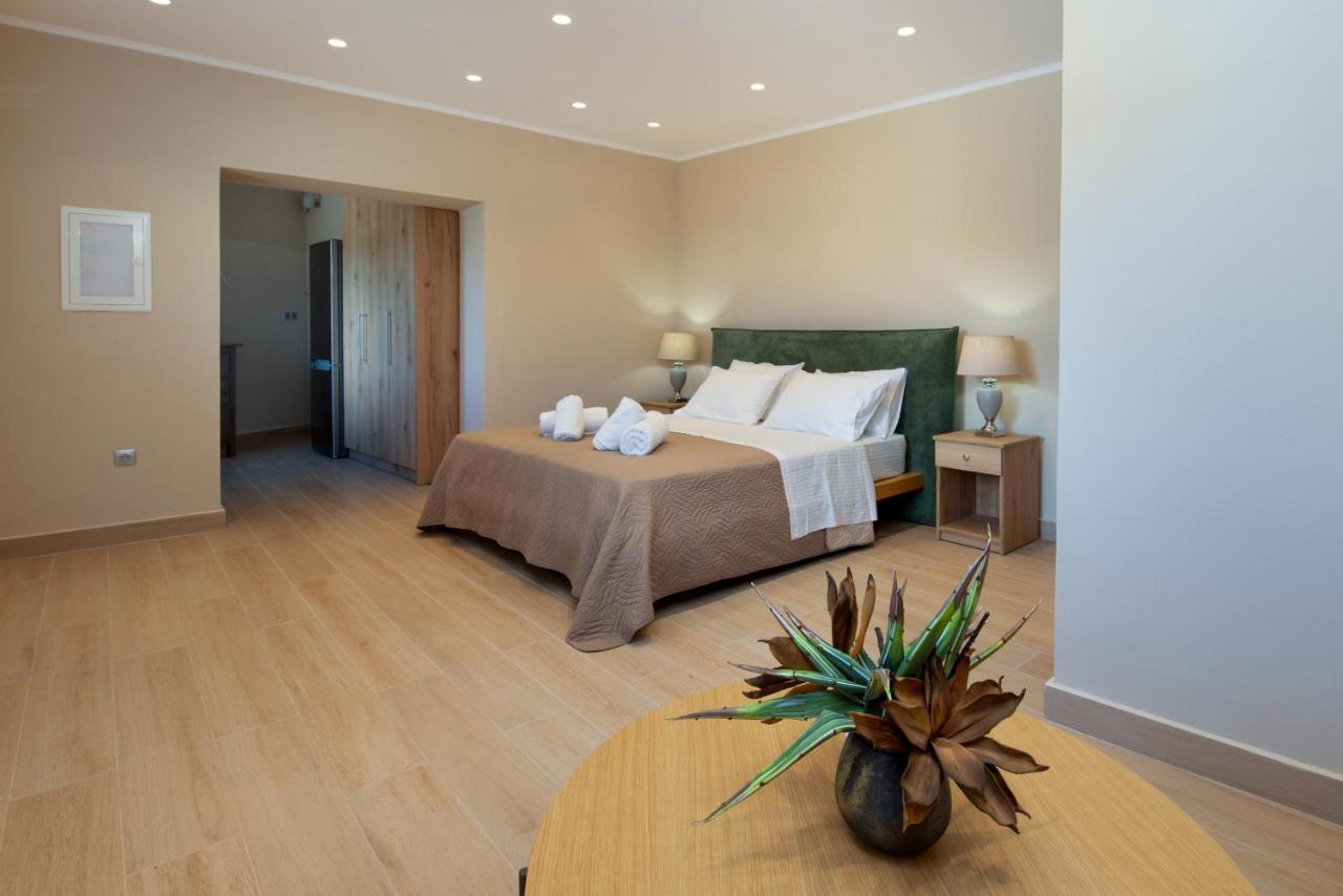 Ozias A Modern,spacious, Swimmig Pool Villa. Villa