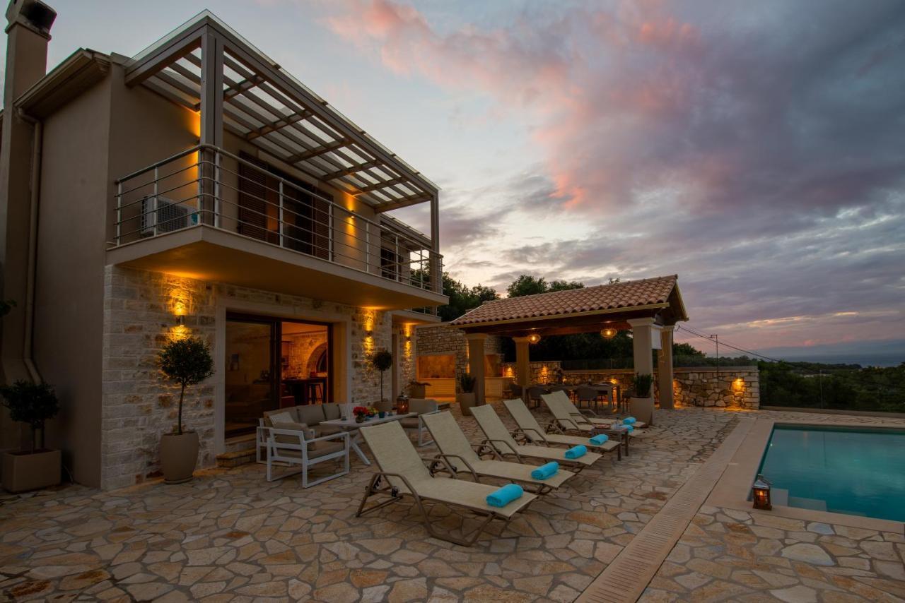 Villa Ozias A Modern,spacious, Swimmig Pool Villa.